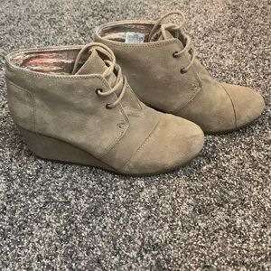 Toms Desert Suede wedge booties